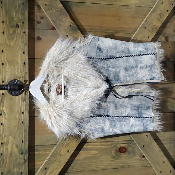 CRIPPLE CREEK MARBLE BLUE VEST FAUX FUR  REAL LEATHER BOHO CHIC CITYGIRL WESTERN - Picture 1 of 11